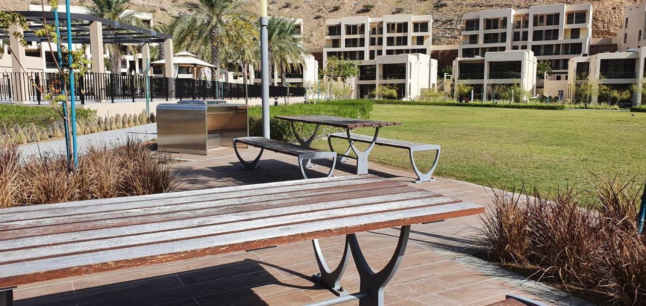 One 2Bhk Elegant Apartment In Muscat Bay 03 Exteriör bild