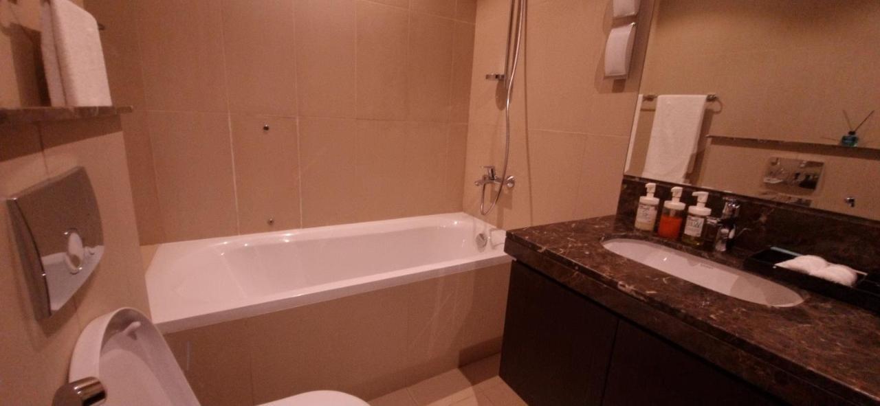 One 2Bhk Elegant Apartment In Muscat Bay 03 Exteriör bild